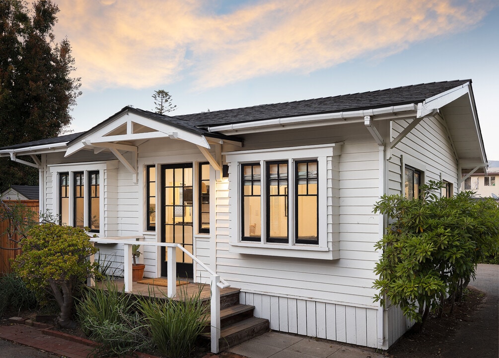 1526 Castillo St in Santa Barbara, CA - Building Photo