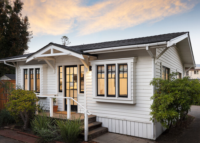 1526 Castillo St in Santa Barbara, CA - Building Photo - Building Photo