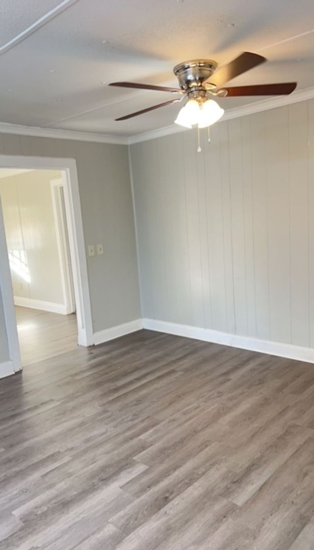 130 N Williams St in Hazlehurst, GA - Foto de edificio - Building Photo