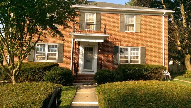 39 Chase St, Unit #2 in Westminster, MD - Building Photo - Building Photo
