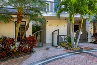 The Hudson Manor in Sarasota, FL - Foto de edificio - Building Photo