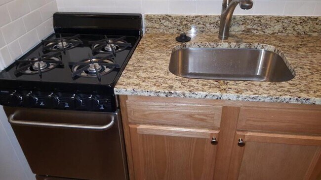 1788 Beacon St, Unit 6A in Brookline, MA - Building Photo - Building Photo