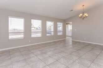 3432 Shonna Way in North Las Vegas, NV - Building Photo - Building Photo