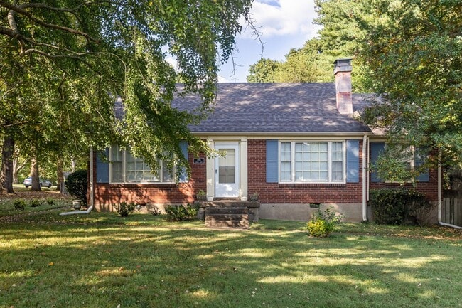 property at 920 Buford Pl