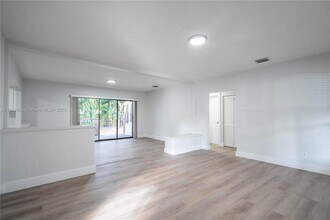1691 NE 143rd St in North Miami, FL - Building Photo - Building Photo