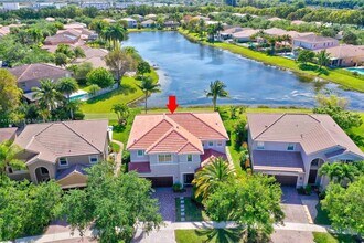 4424 E Whitewater Ave in Weston, FL - Building Photo - Building Photo