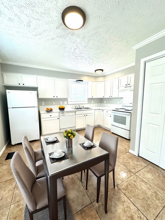 1108 Mazatlan Cir in Colorado Springs, CO - Building Photo - Building Photo
