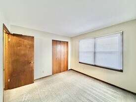 1922 N Randall Ave in Janesville, WI - Building Photo