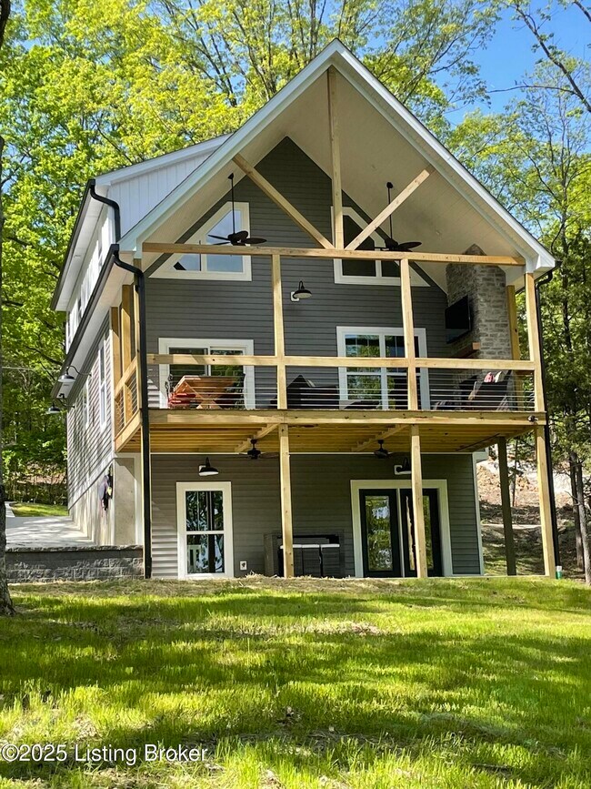 84 Lakeside Dr in Clarkson, KY - Building Photo - Building Photo