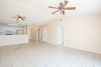 1307 Lily Ln in Brownsville, TX - Building Photo - Building Photo