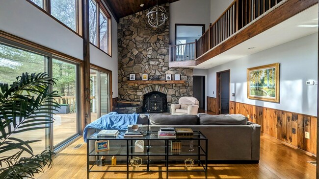 60 Innsbruck Blvd in Hopewell Junction, NY - Building Photo - Building Photo