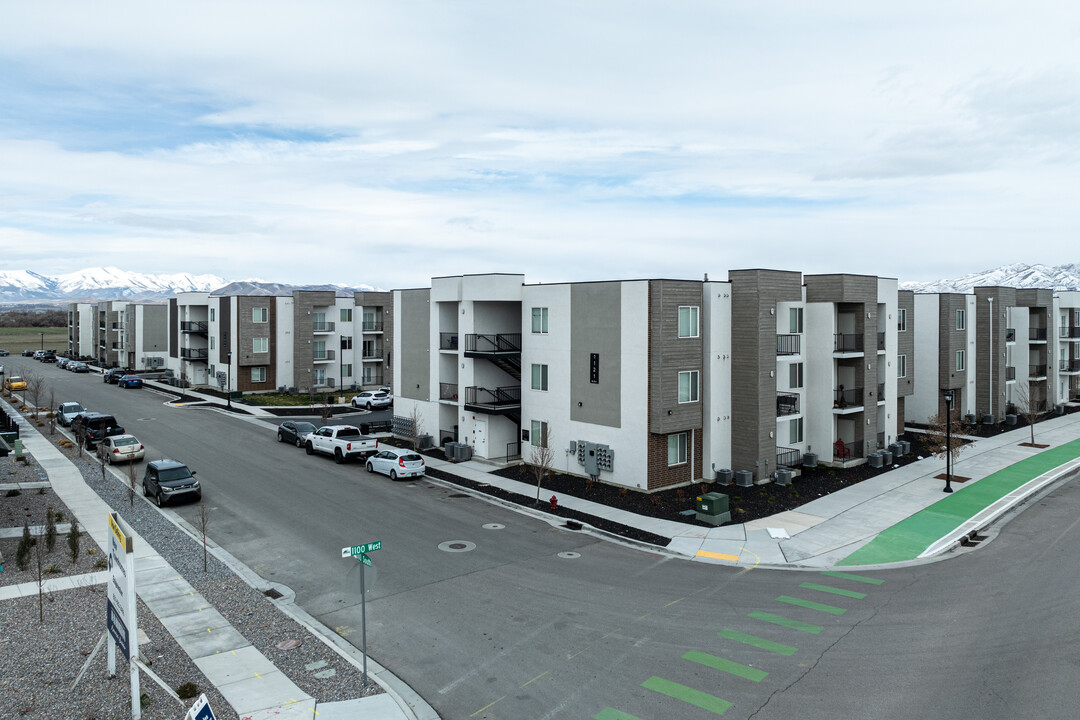 1125 W 250 S in American Fork, UT - Building Photo