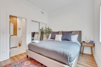 3448 N Clark St in Chicago, IL - Building Photo - Building Photo