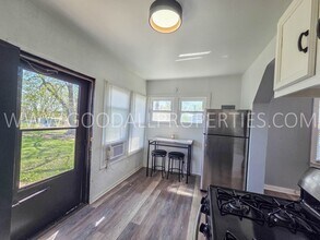 4805 S Union St in Des Moines, IA - Building Photo - Building Photo