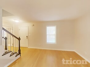 120 Hocutt Dr in Clayton, NC - Building Photo - Building Photo