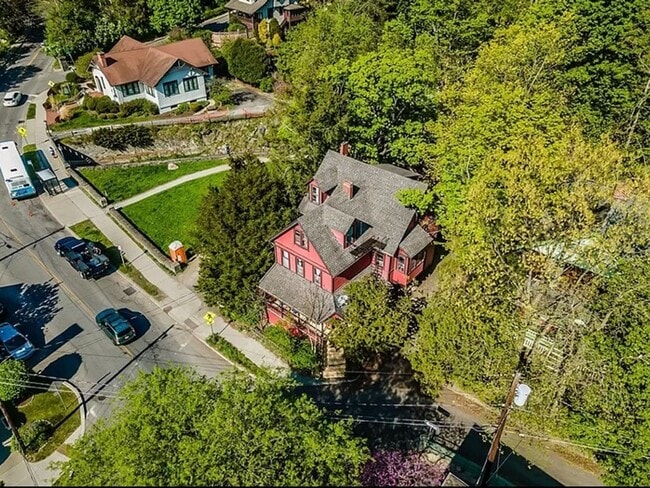 property at 101 Linn St