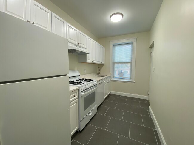 15 James St in Brookline, MA - Foto de edificio - Building Photo