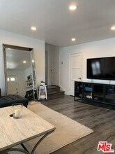 1835 S Beverly Glen Blvd in Los Angeles, CA - Building Photo - Building Photo