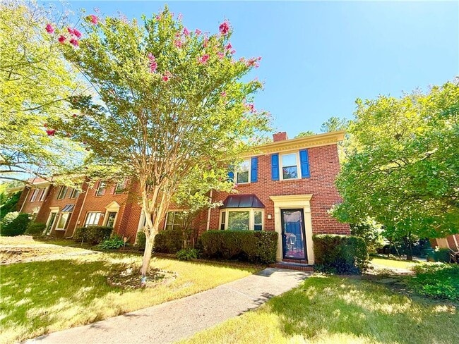property at 257 Braxton Pl