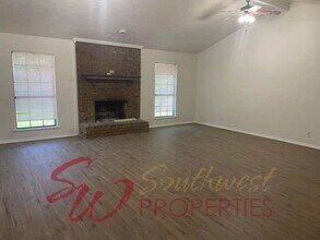 2410 W Holly St in Stephenville, TX - Building Photo - Building Photo