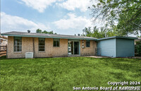 451 Kate Schenck Ave in San Antonio, TX - Foto de edificio - Building Photo