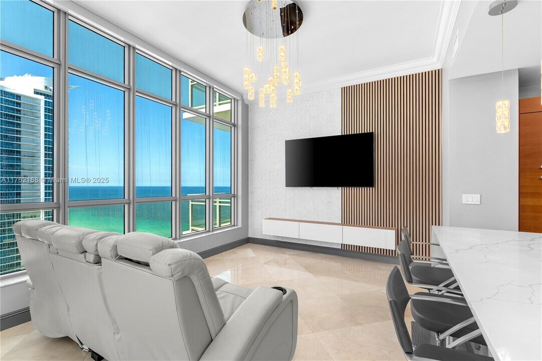 3535 S Ocean Dr, Unit 2606 in Hollywood, FL - Building Photo