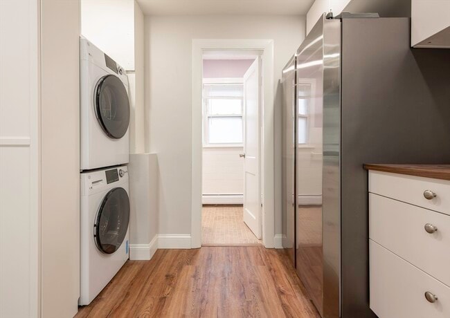 property at 106 Byron St