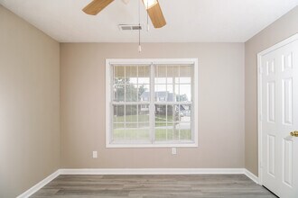 146 Central Oaks Rd in Clemmons, NC - Foto de edificio - Building Photo