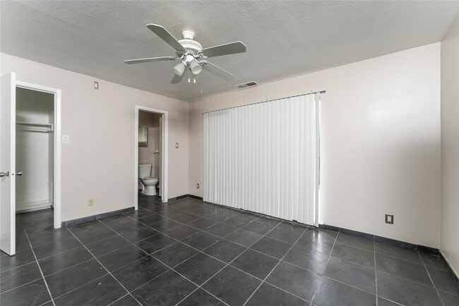 property at 420 W Alabama St
