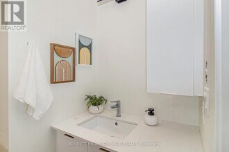 600 Mountaineer Private in Ottawa, ON - Building Photo - Building Photo