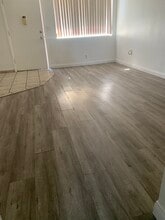 1835 N Bruce St, Unit 4 in North Las Vegas, NV - Building Photo - Building Photo