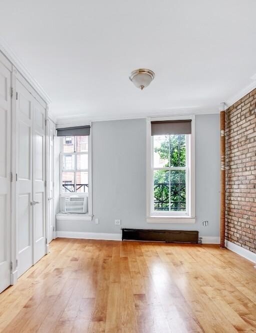 110 Bedford St, Unit 2A in New York, NY - Building Photo - Building Photo