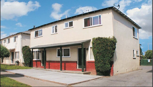 645 Laurel St in Redwood City, CA - Foto de edificio - Building Photo