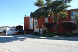 570 Mastick Ave in San Bruno, CA - Foto de edificio - Building Photo