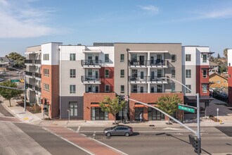 Main Street Plaza in Roseville, CA - Building Photo - Building Photo