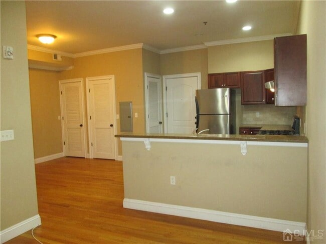 547 Sayre Ave in Perth Amboy, NJ - Building Photo - Building Photo