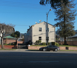 1913-1915 W Victory Blvd in Burbank, CA - Building Photo - Building Photo