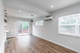 Tull Road Townhomes in Bellingham, WA - Building Photo - Interior Photo