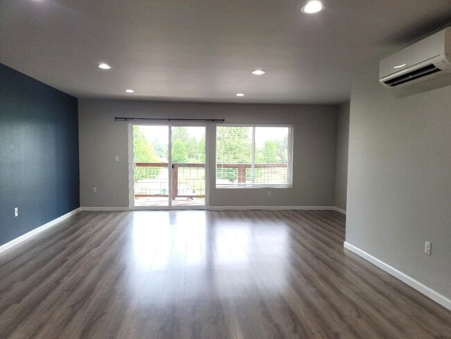 1715 4th St in Bremerton, WA - Building Photo - Building Photo