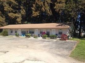 4601 US Highway 19 Apartments