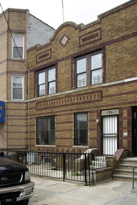 506 Van Siclen Ave in Brooklyn, NY - Building Photo