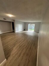 1740 NW 60th Ave in Sunrise, FL - Building Photo - Building Photo