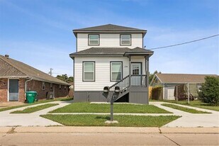 2718 Richland St in Kenner, LA - Building Photo