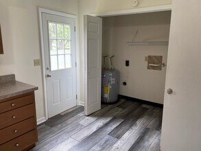104 Hidden Cove, Unit 106 in Scott Depot, WV - Foto de edificio - Building Photo