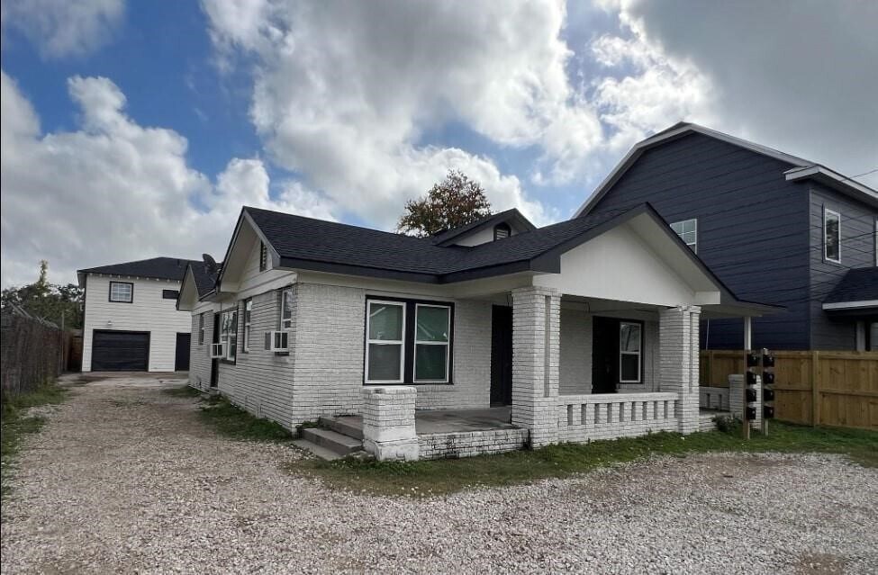 11 Norwood St in Houston, TX - Building Photo