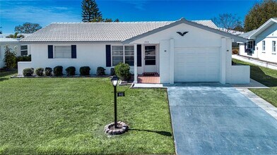 802 Buttonwood Dr in Bradenton, FL - Building Photo - Building Photo