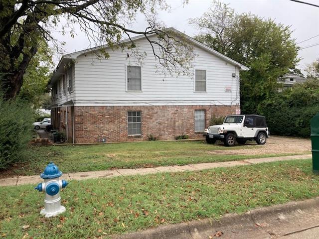 618 W Sycamore St in Denton, TX - Building Photo