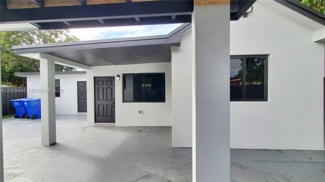 40 SW 34th Ave in Miami, FL - Building Photo - Building Photo