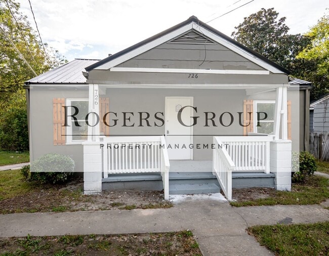 property at 726 E Andrews Ave