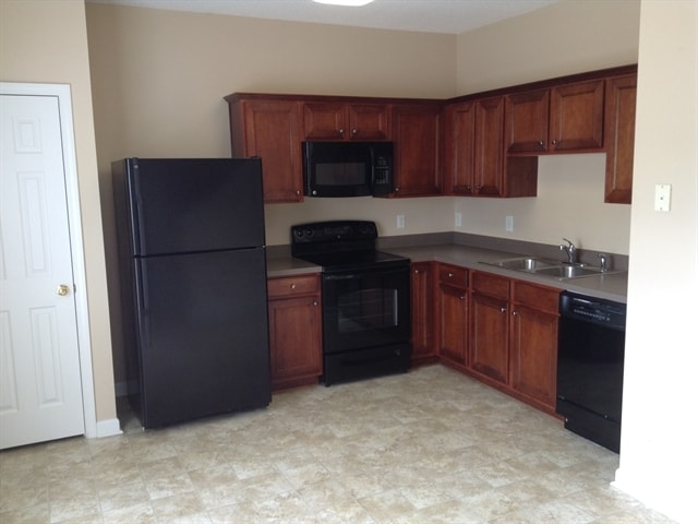 405 Tighfield Dr in Mebane, NC - Building Photo - Building Photo